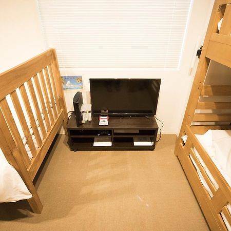 Yadokari Namba Hostel Osaka Buitenkant foto