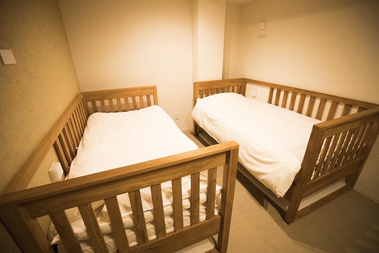Yadokari Namba Hostel Osaka Buitenkant foto