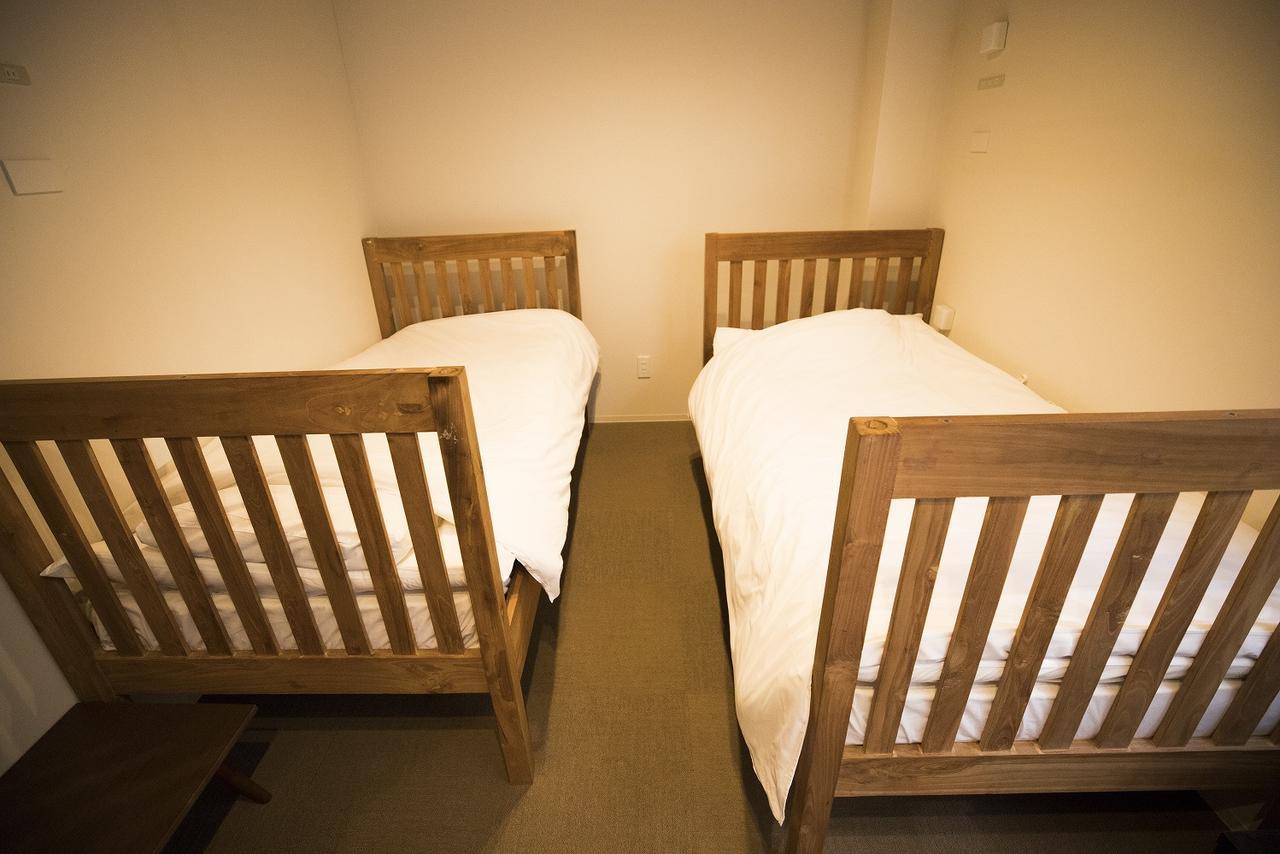 Yadokari Namba Hostel Osaka Buitenkant foto